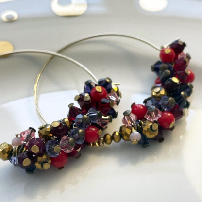 boucles-creoles-or-perles-rouge-verre-bouquet