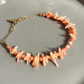 bracelet-corail-rose-perles-or