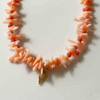 collier-corail-rose-perles-pierre-de-lune